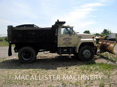 1986 DUMP TRUCKS FORD F800