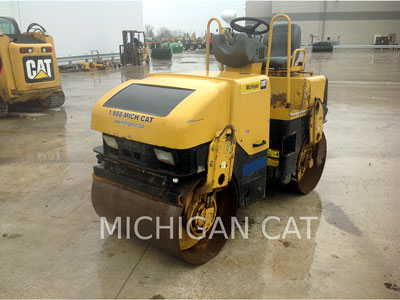 2005 VIBRATORY DOUBLE DRUM ASPHALT CATERPILLAR CB214E