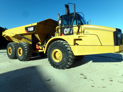 2015 ARTICULATED TRUCKS CATERPILLAR 740B