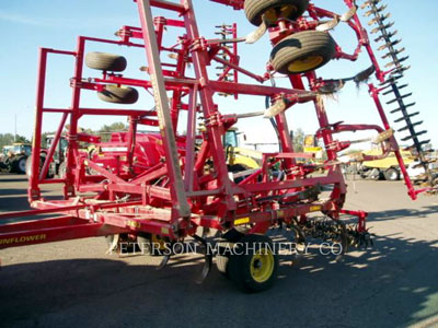 2012 AG TILLAGE EQUIPMENT SUNFLOWER DISC 2433-35