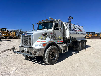 2021 Truck - Water PETERBILT 348