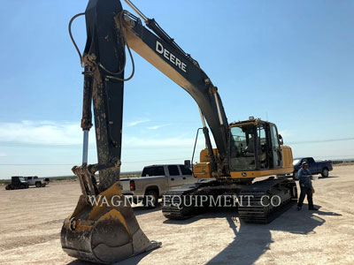 2015 TRACK EXCAVATORS DEERE & CO. 290G