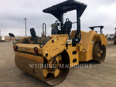 2015 COMPACTORS CAT CB64