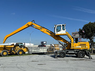 2013 Excavator - Material Handler LIEBHERR A934C