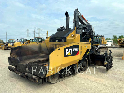 2020 ASPHALT PAVERS CAT AP555F