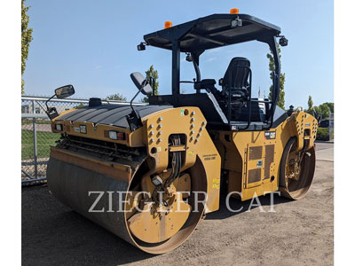 2017 COMPACTORS CAT CB68B