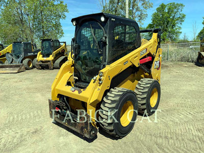 2022 SKID STEER LOADERS CAT 242D3 C3H2