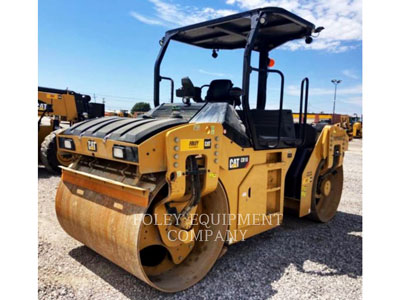 2017 COMPACTORS CAT CB10-01