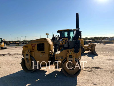 2015 VIBRATORY SINGLE DRUM ASPHALT CAT CB34B