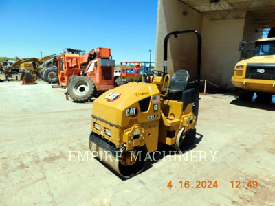 2023 VIBRATORY DOUBLE DRUM ASPHALT CAT CB1.7