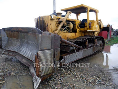 1975 TRACK TYPE TRACTORS CAT D8K