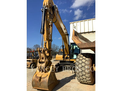 2021 TRACK EXCAVATORS CAT 320