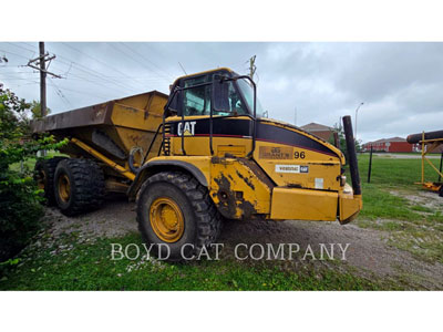 2001 WATER TRUCKS CAT 730