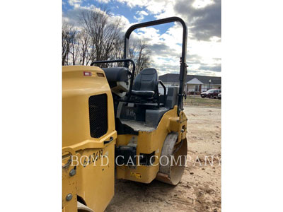 2018 VIBRATORY DOUBLE DRUM ASPHALT CAT CB36B