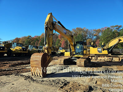 2021 TRACK EXCAVATORS CAT 320