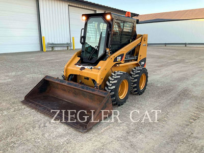 2015 SKID STEER LOADERS CAT 226B3