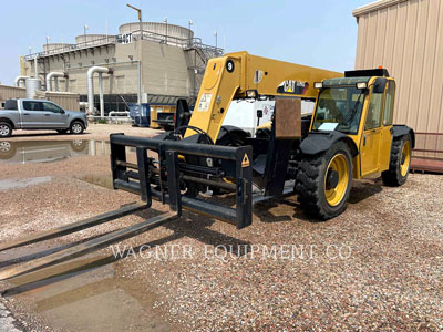 2011 TELEHANDLER CAT TL943