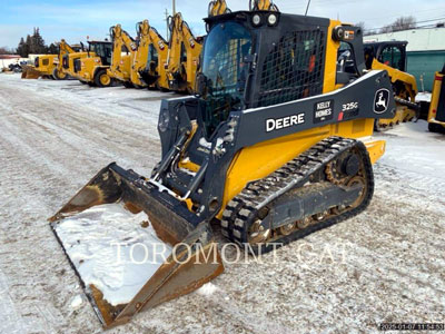 2021 COMPACT TRACK LOADER DEERE & CO. 325G