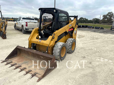 2020 SKID STEER LOADERS CAT 242D3