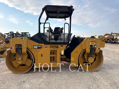 2020 VIBRATORY SINGLE DRUM ASPHALT CAT CB10