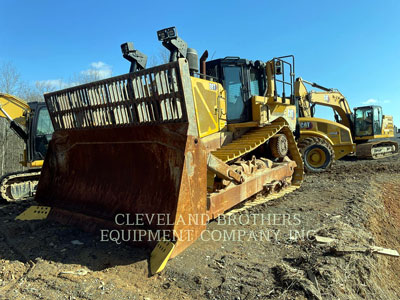 2022 TRACK TYPE TRACTORS CAT D8T